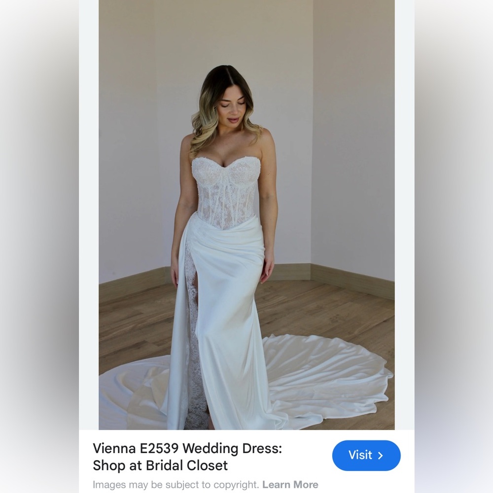 Elegant White Strapless Wedding Dress
